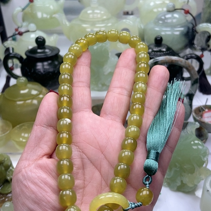 蛇纹石玉手把未镶嵌