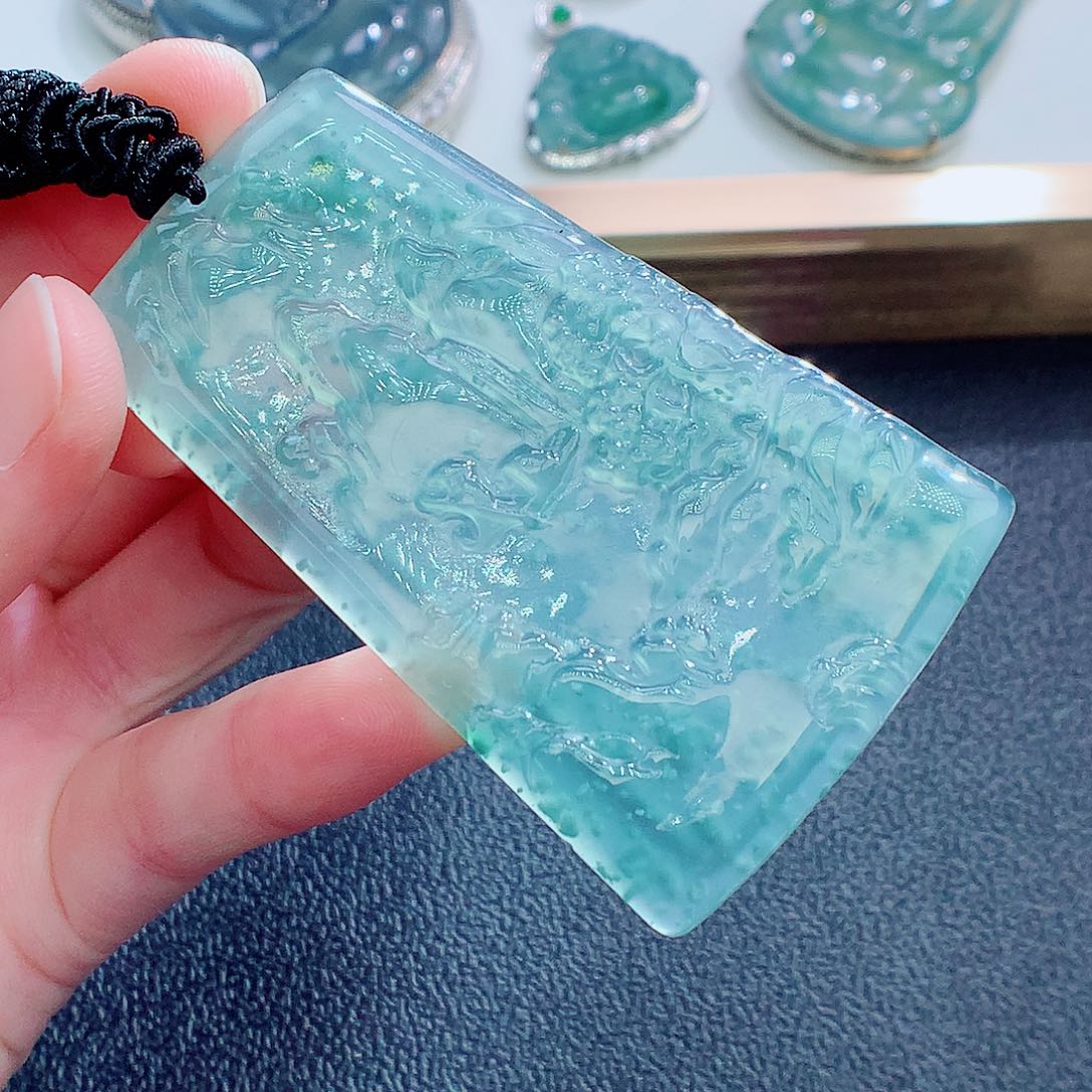 翡翠未镶嵌颈饰翡翠