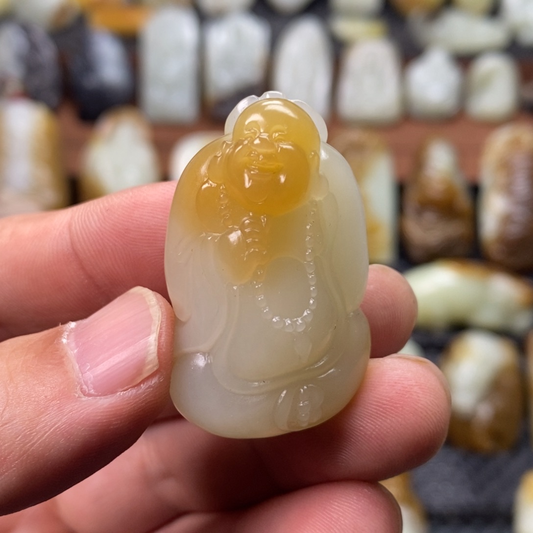 和田玉颈饰未镶嵌