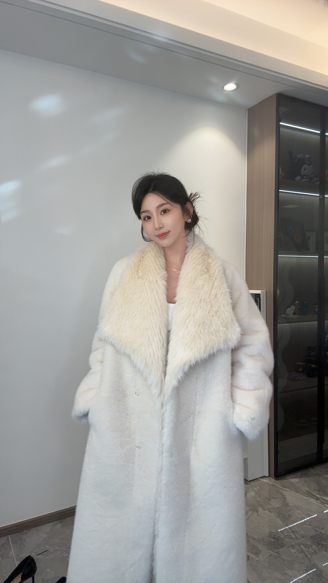 《洛凝专属》秋冬设计款欧貂绒外套 大翻领66096 