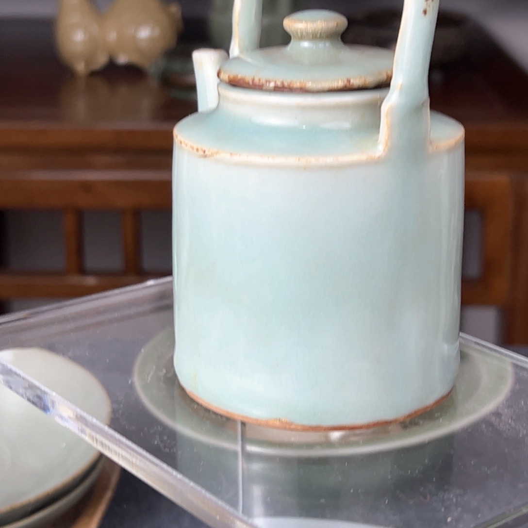 瓷片陶瓷龙泉提梁壶