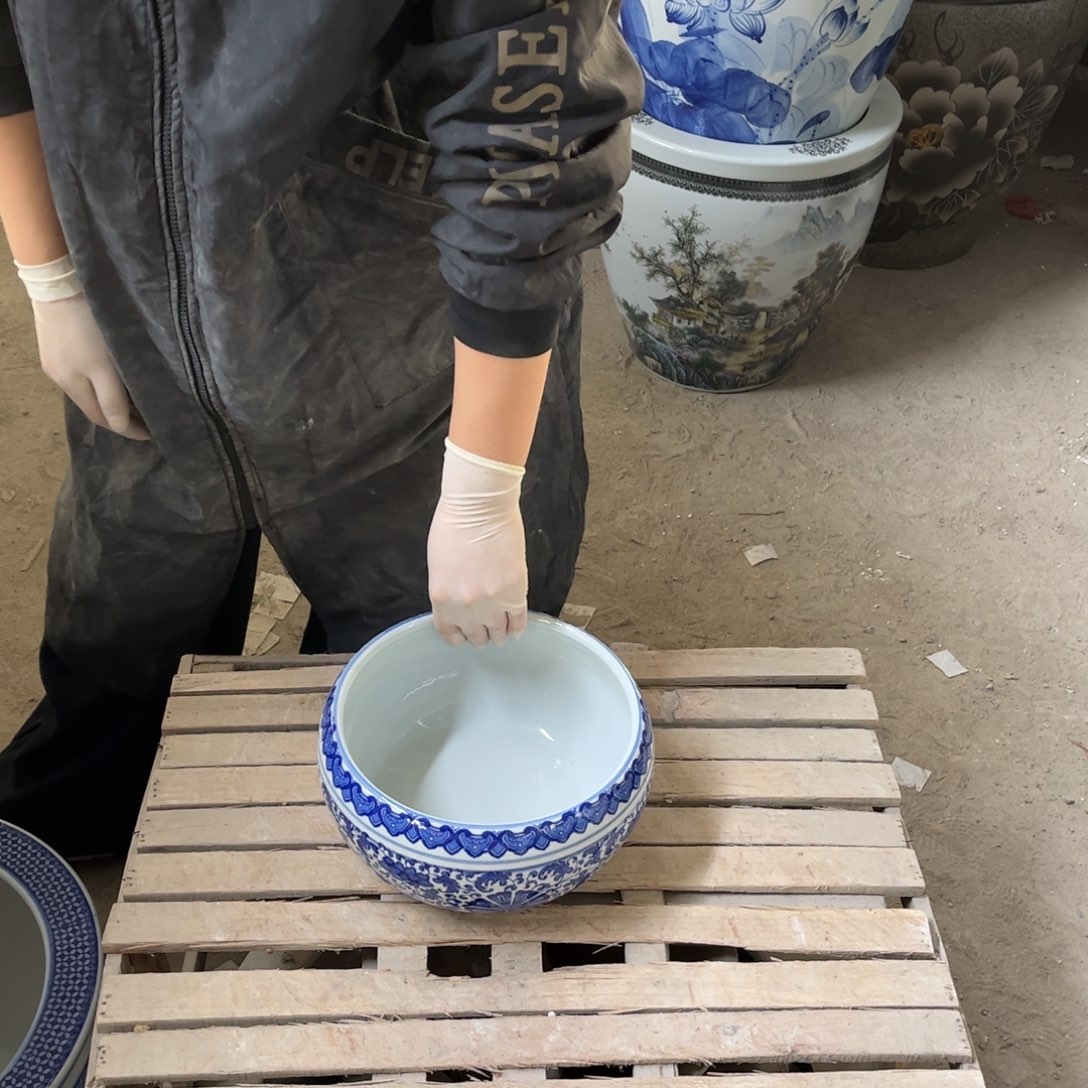 瓷片缠枝莲23.888888888