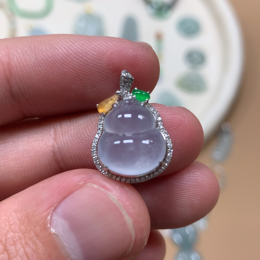 翡翠未镶嵌颈饰天然缅甸A货翡翠