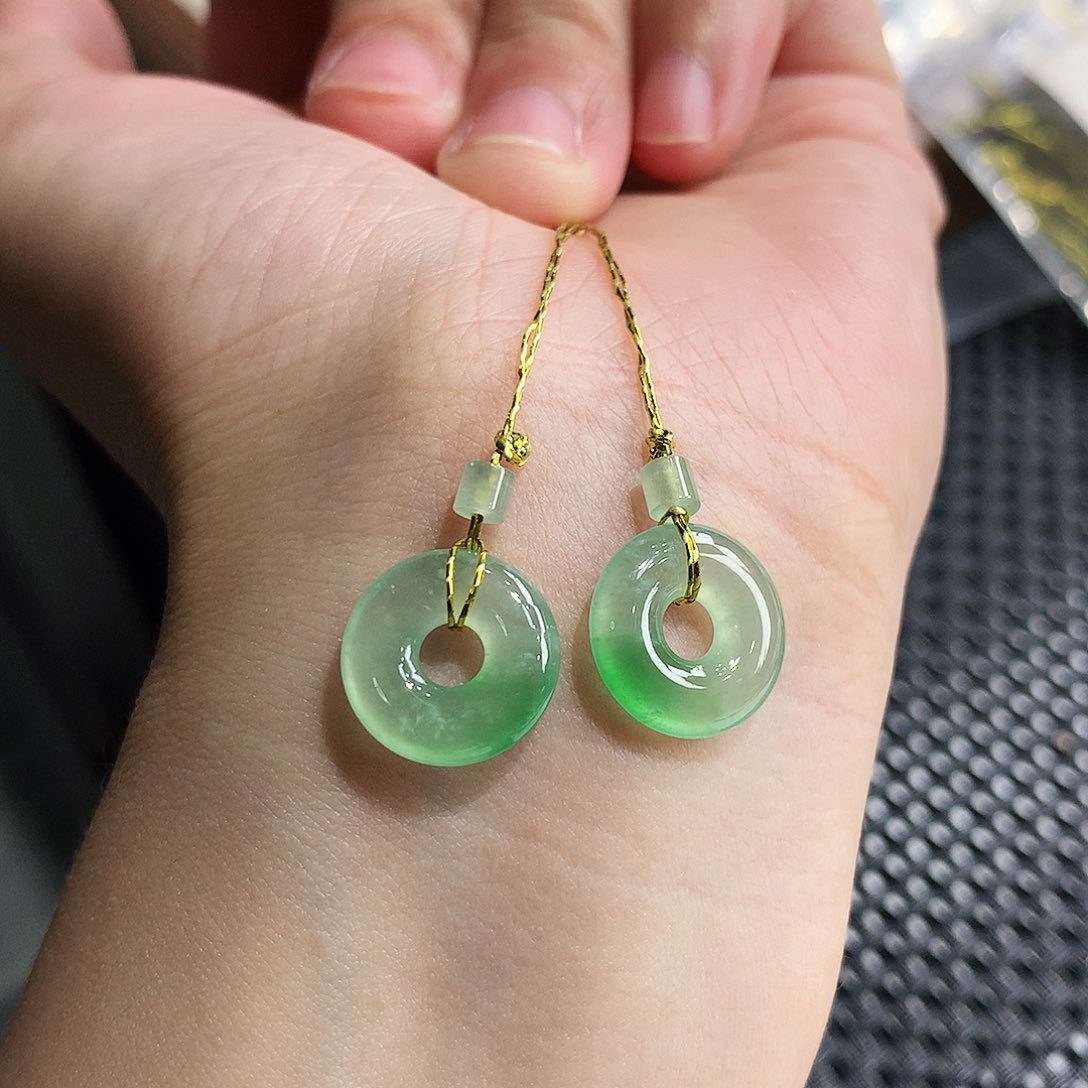 翡翠戒指未镶嵌甜甜圈