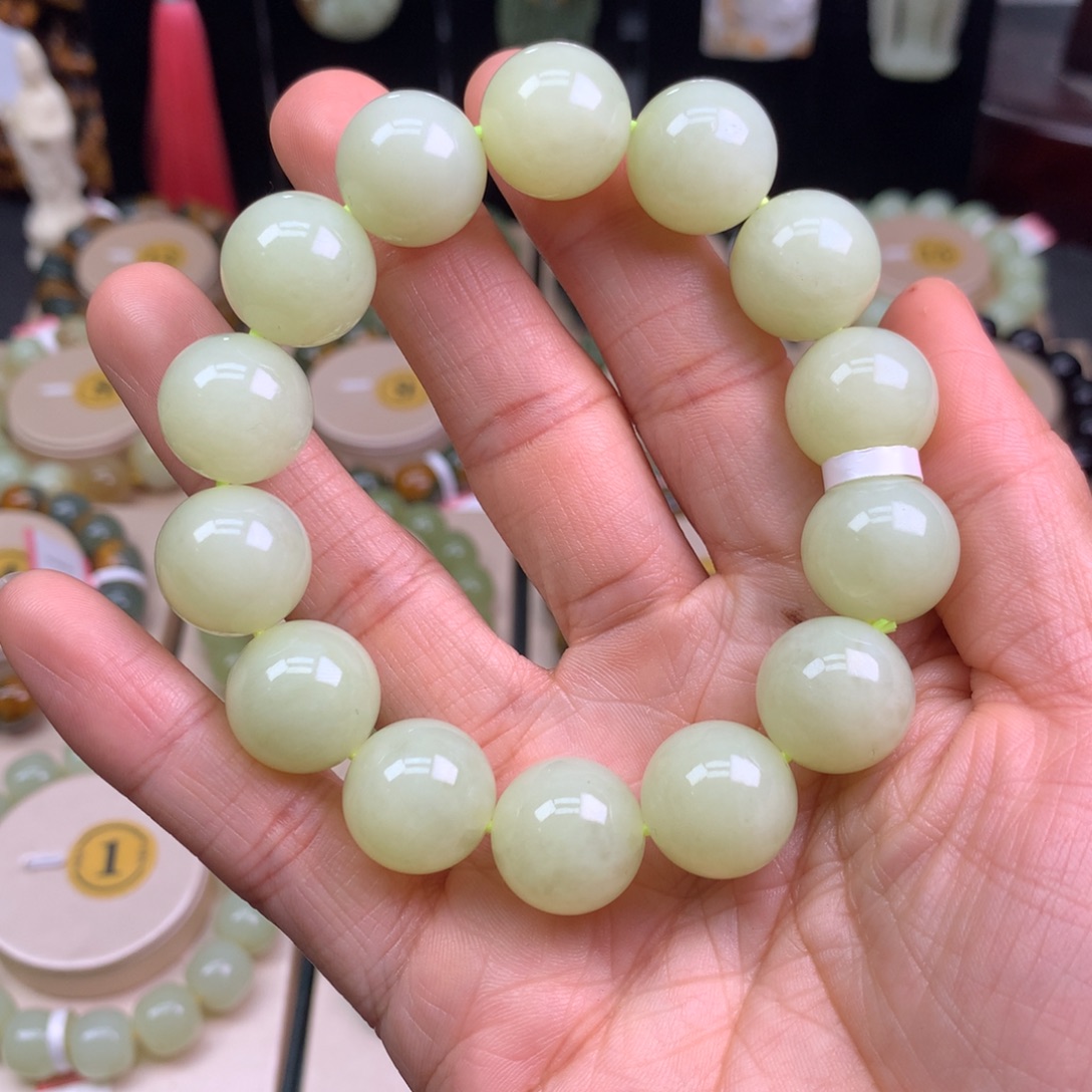 和田玉未镶嵌手链