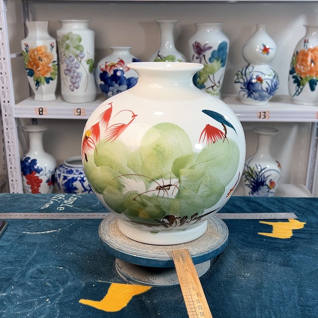 摆件景德镇陶瓷石绿牡