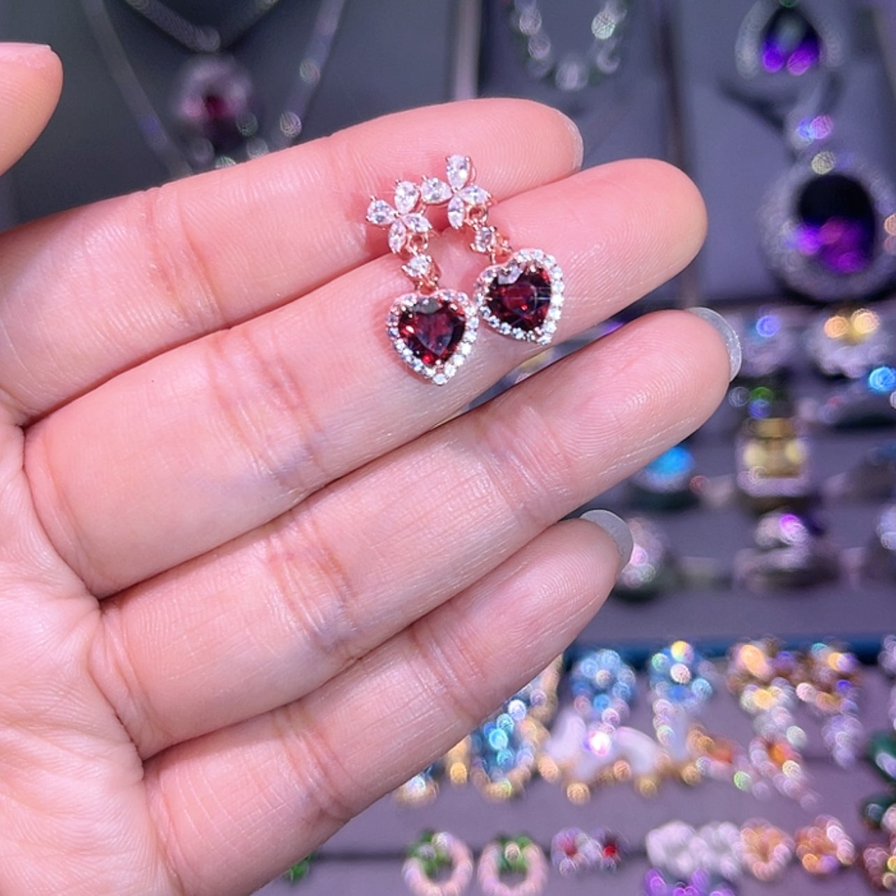 【闪购商品】石榴石耳饰银S925镶嵌