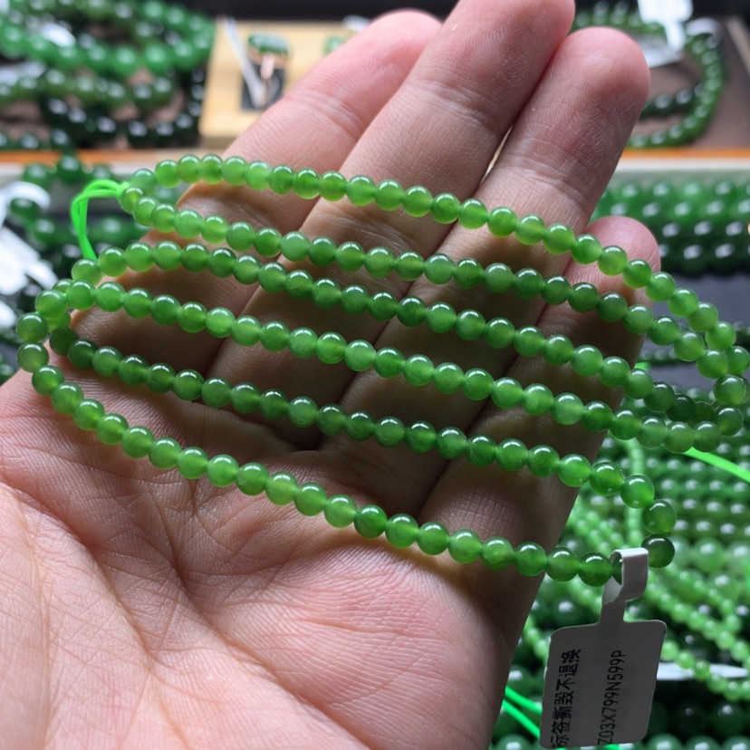 【闪购商品】项链未镶嵌和田玉（碧玉）陪****白