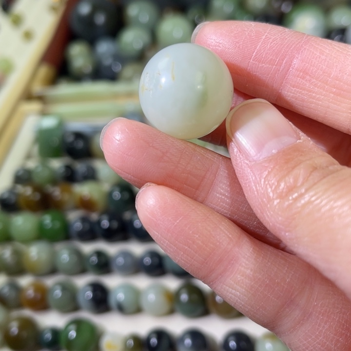 和田玉（糖玉）未镶嵌珠宝半成品20