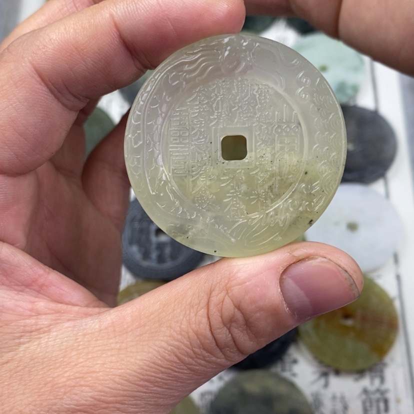 【闪购商品】岫玉颈饰未镶嵌岫玉山鬼花钱