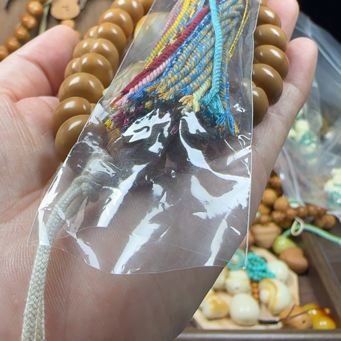 萝***~吊坠猴头核桃原皮原色定制屁桃