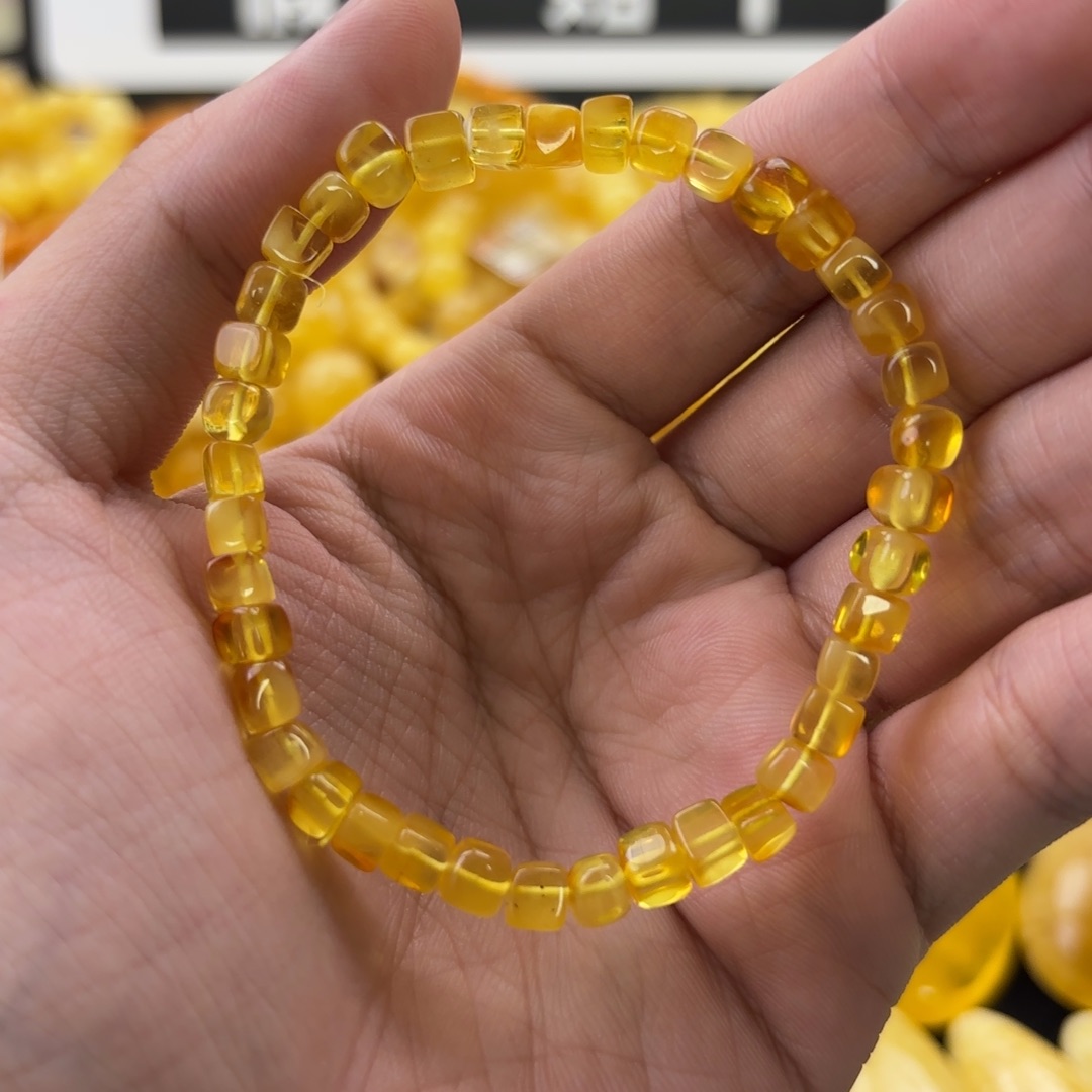 琥珀未镶嵌珠宝奇石