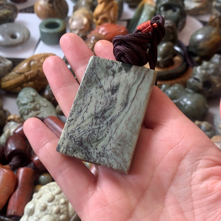 透闪石质玉手链未镶嵌了****活