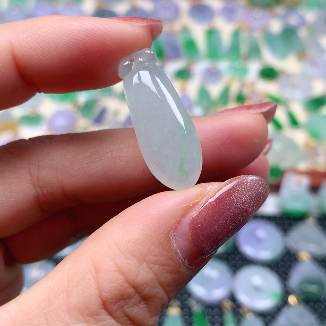 【闪购商品】翡翠吊坠(不含链)未镶嵌