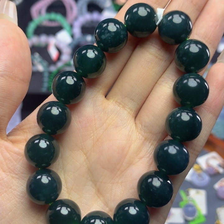 翡翠手链未镶嵌翡翠