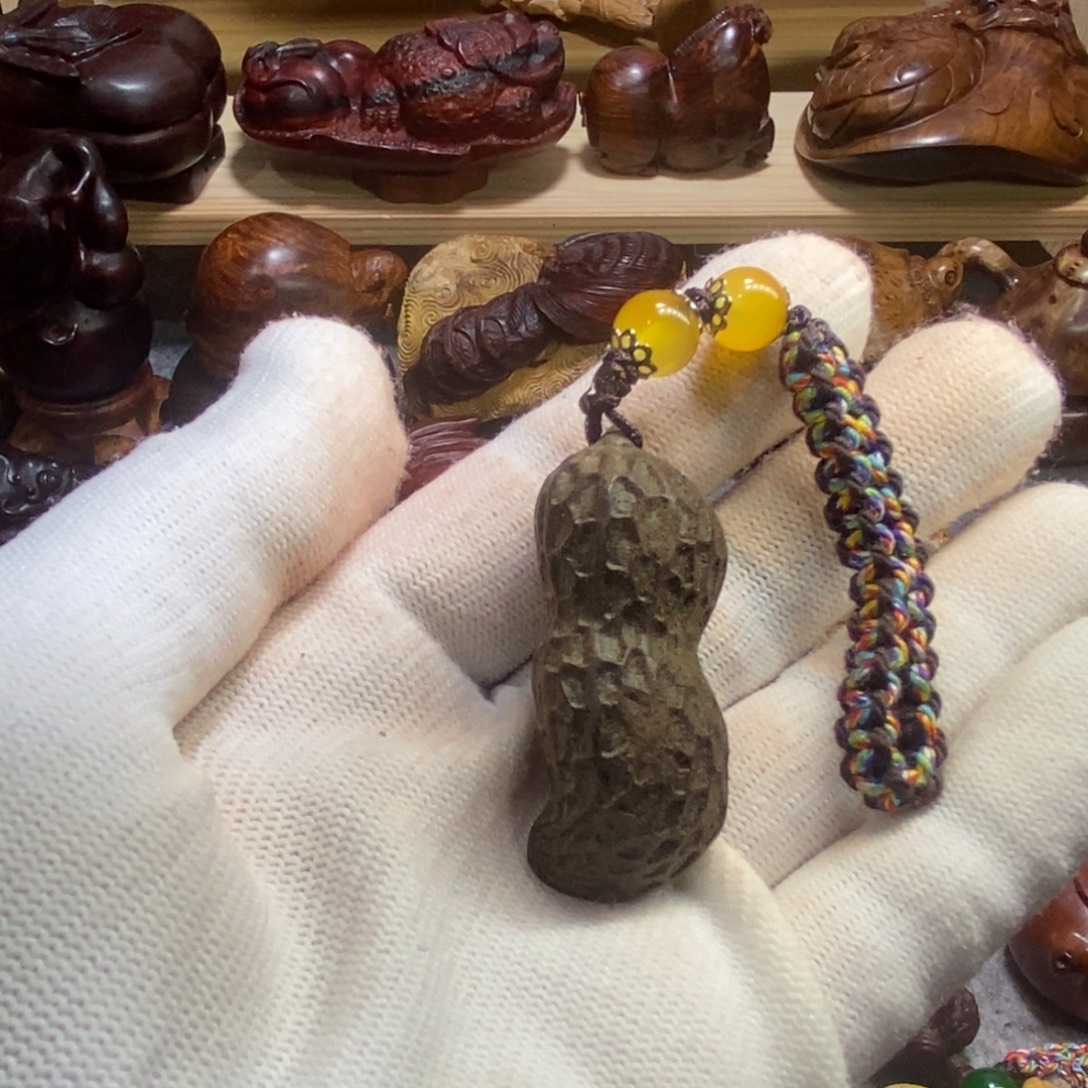 檀香紫檀（小叶紫檀）无事牌金丝楠花生