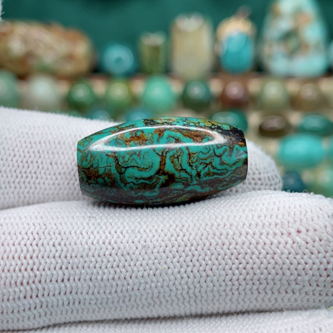 未镶嵌绿松石珠宝奇石