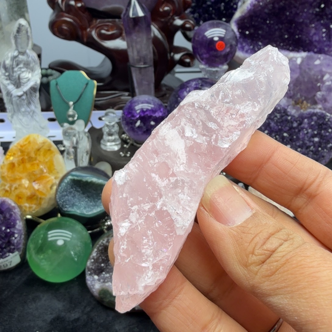 摆件水晶未镶嵌粉水晶
