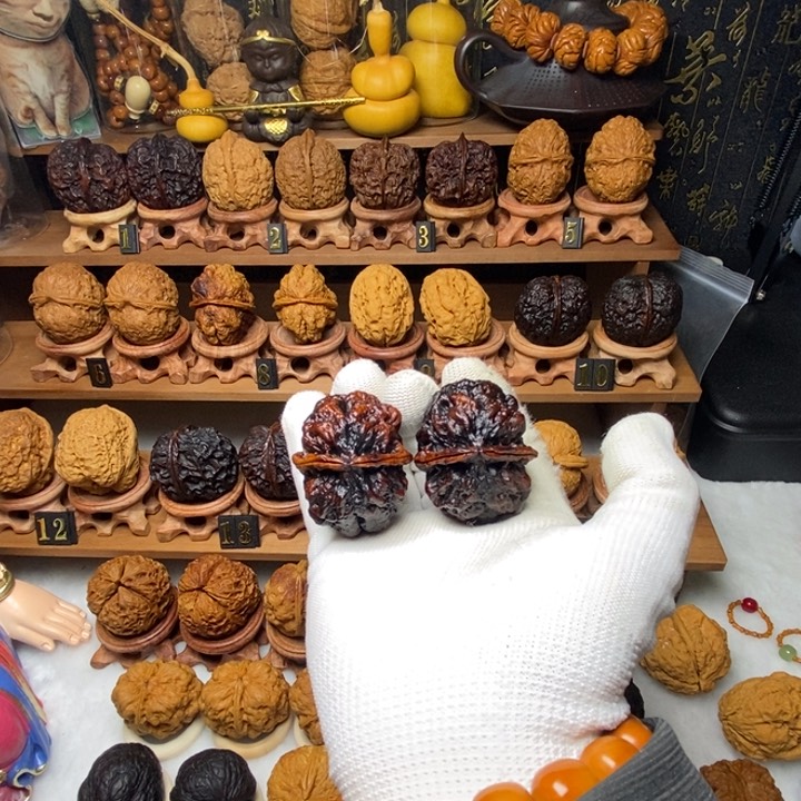 核桃把件N*七彩鬼蛊云铁精端