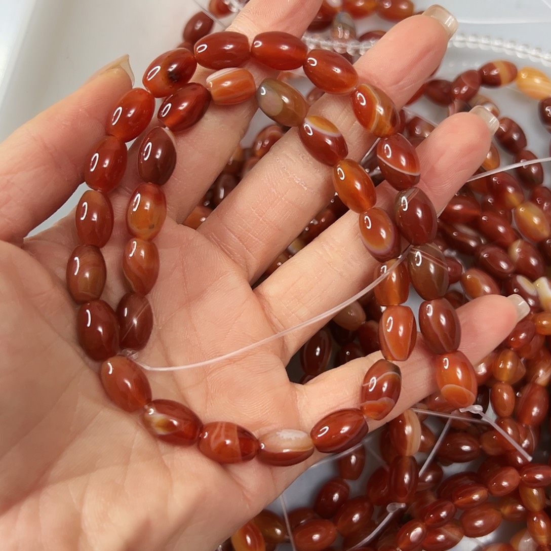 玛瑙/玉髓合金珠宝半成品，8x11红玛瑙枣珠一条