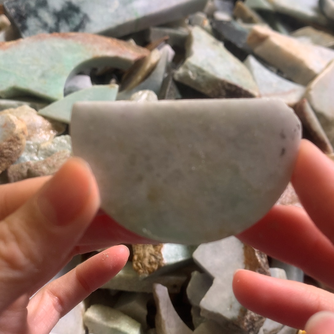 翡翠颈饰未镶嵌缅甸翡翠