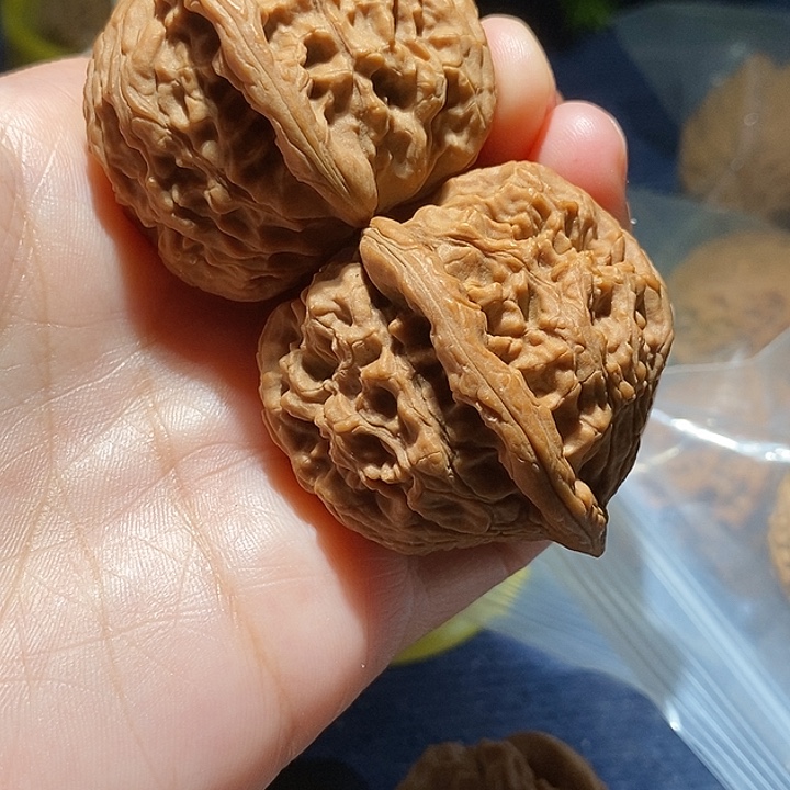 @***子文玩核桃吊坠红十字