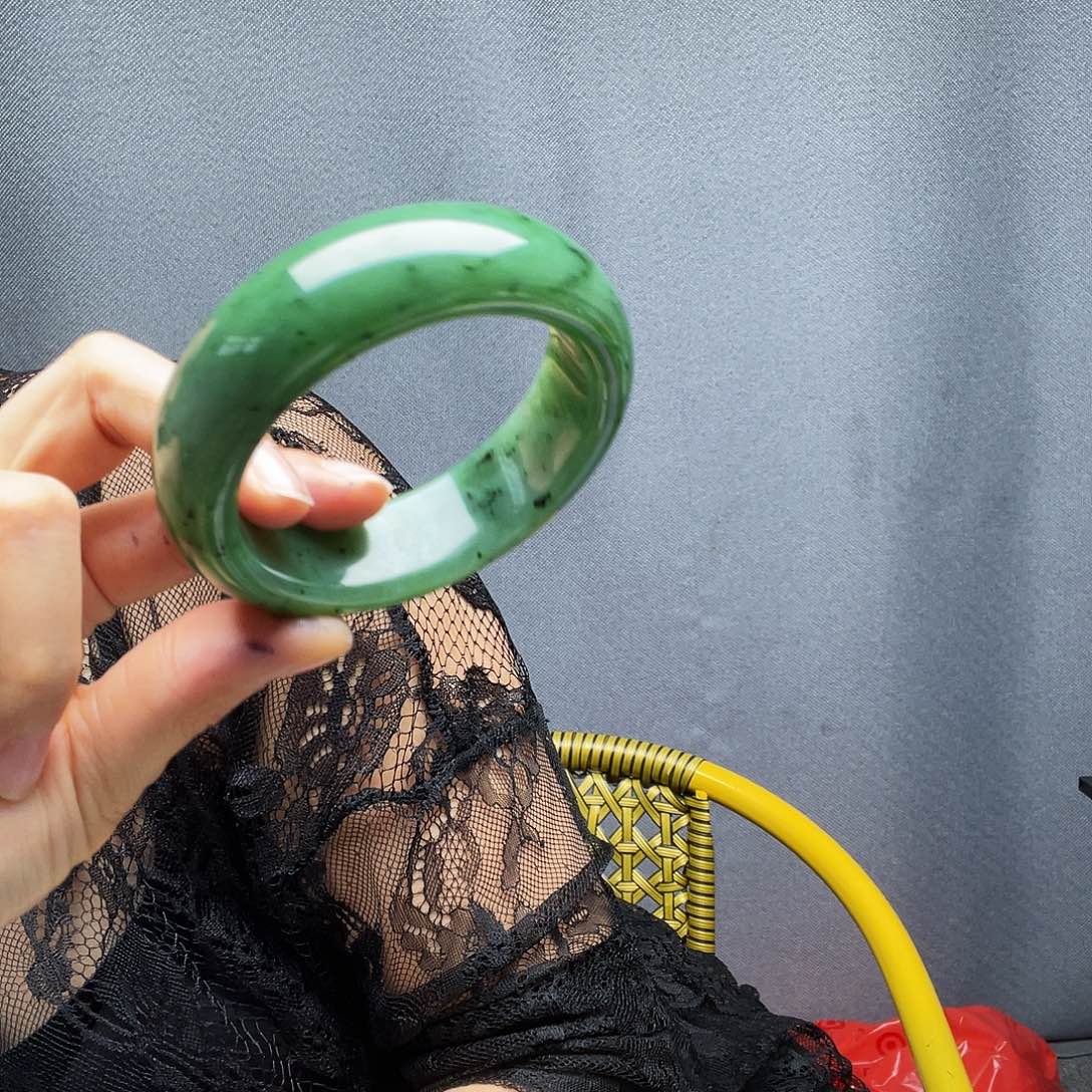 元***元和田玉未镶嵌手镯