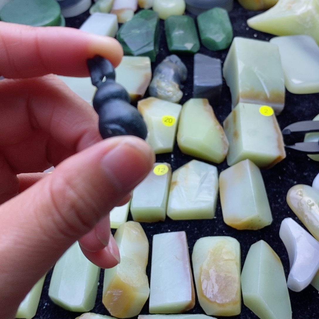 颈饰未镶嵌和田玉⭕️*