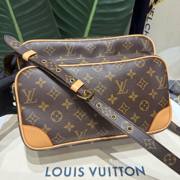95新 LouisVuitton/路易威登 小号老花相机包斜挎植糅和小袋更换