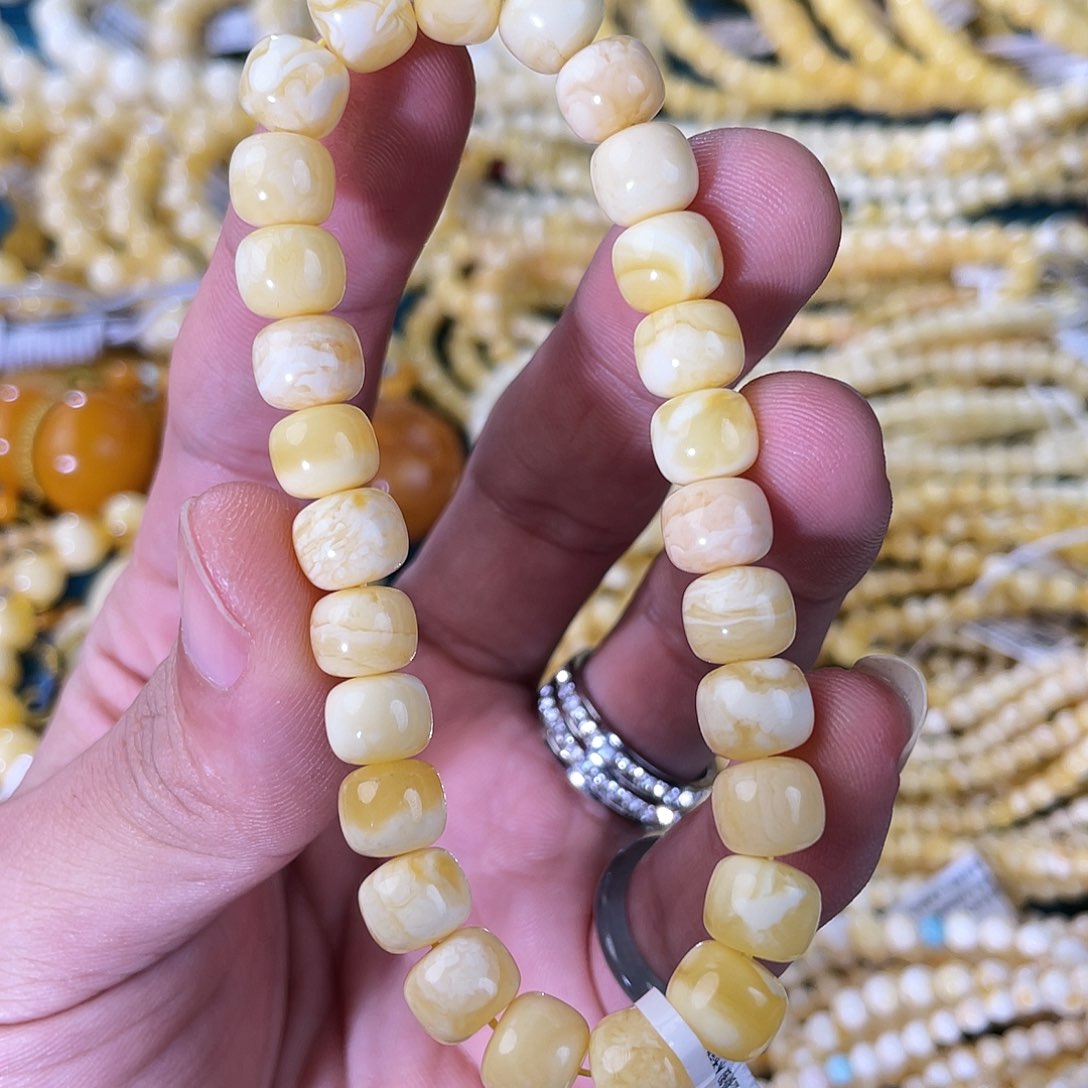 琥珀裸石未镶嵌DY241226B013