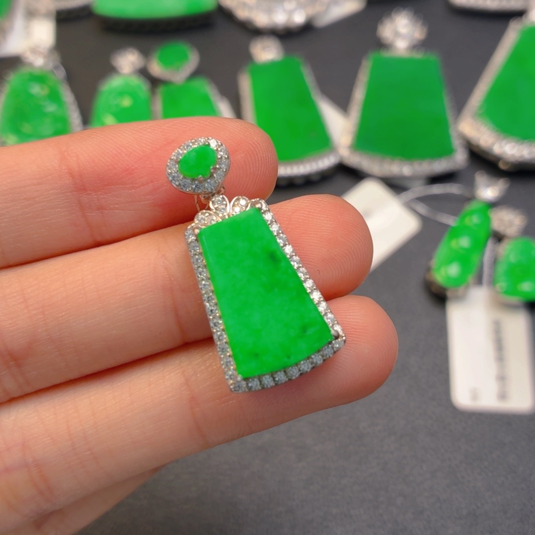 翡翠银S925镶嵌颈饰