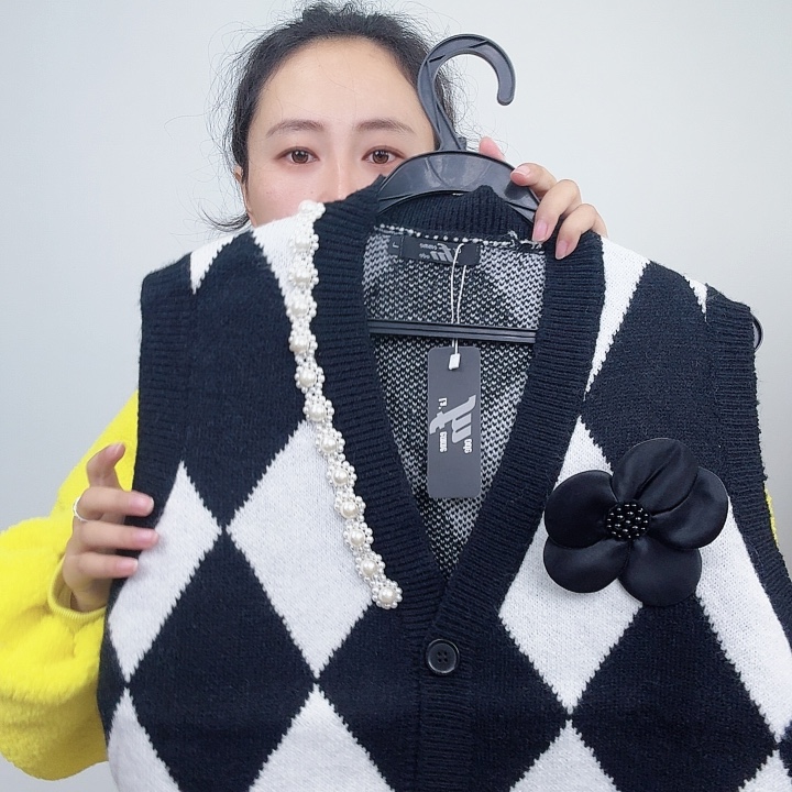 美女衣服爱宠粉的主播