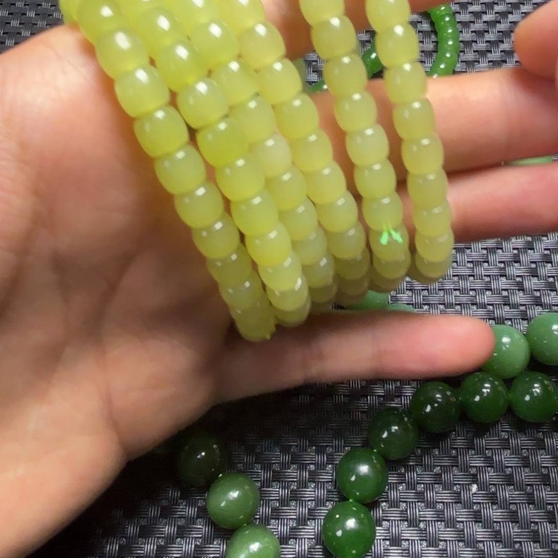 和田玉未镶嵌手串