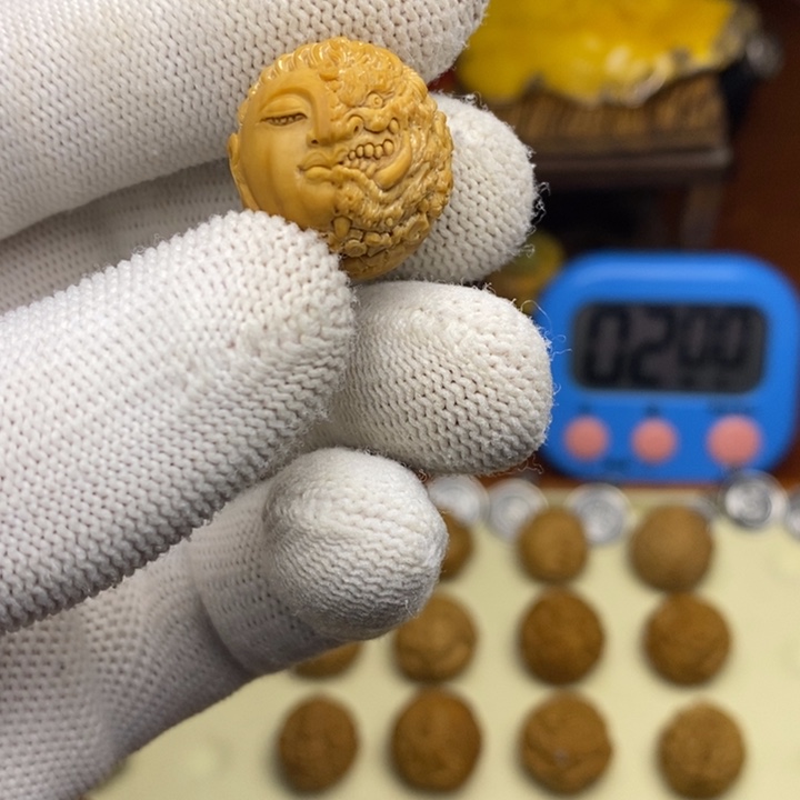 李***怪吊坠猴头核桃纯手工雕刻猴头核桃