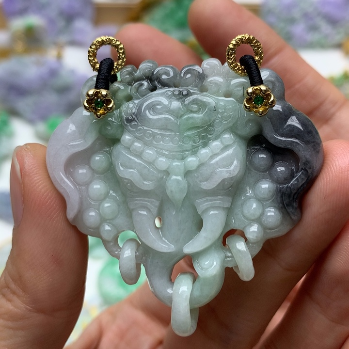 翡翠颈饰未镶嵌翡翠