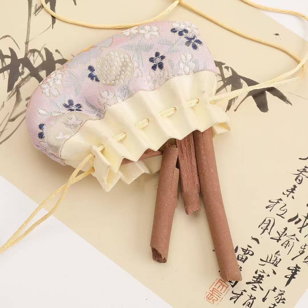 一了个卜花蕊夫人香包