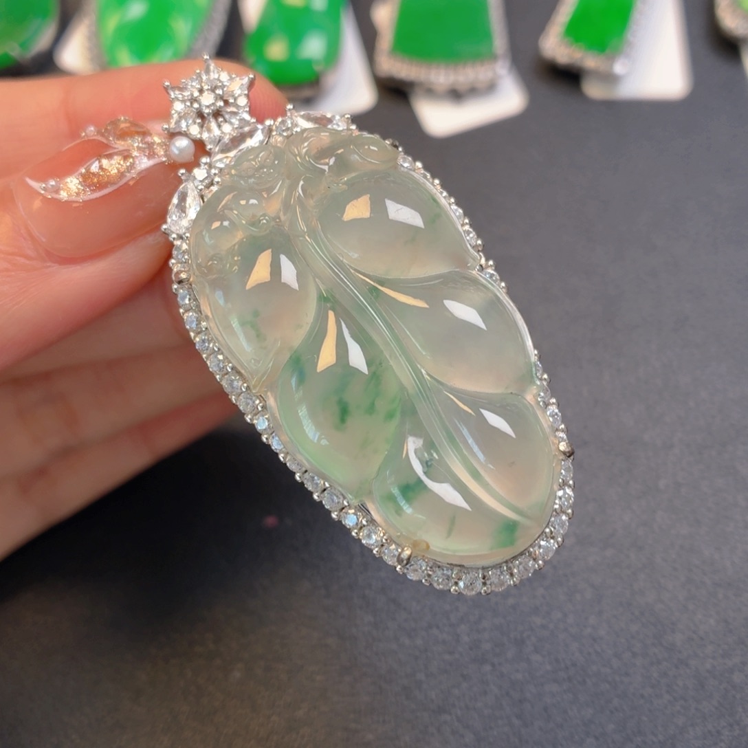 翡翠银S925镶嵌颈饰