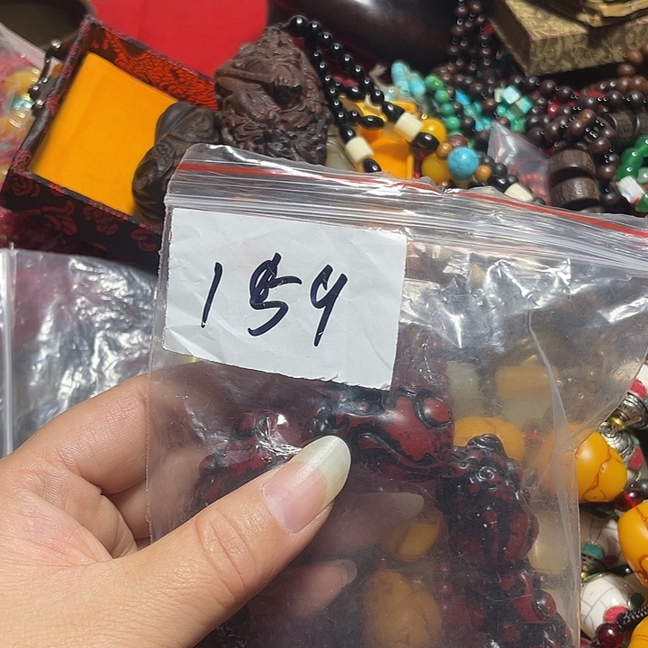 娟***琉璃/树脂/塑料类