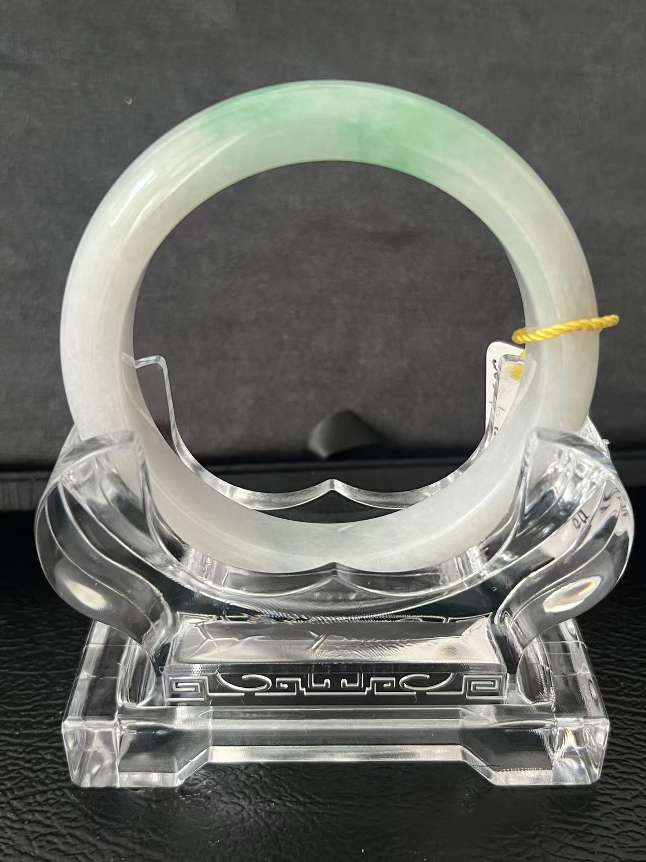 缅甸A货翡翠手镯 飘阳绿56/57