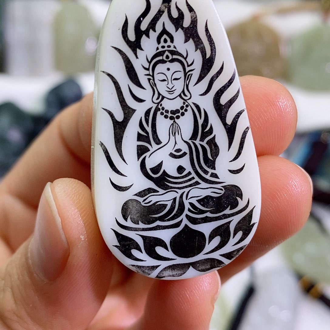 和田玉（糖玉）颈饰未镶嵌