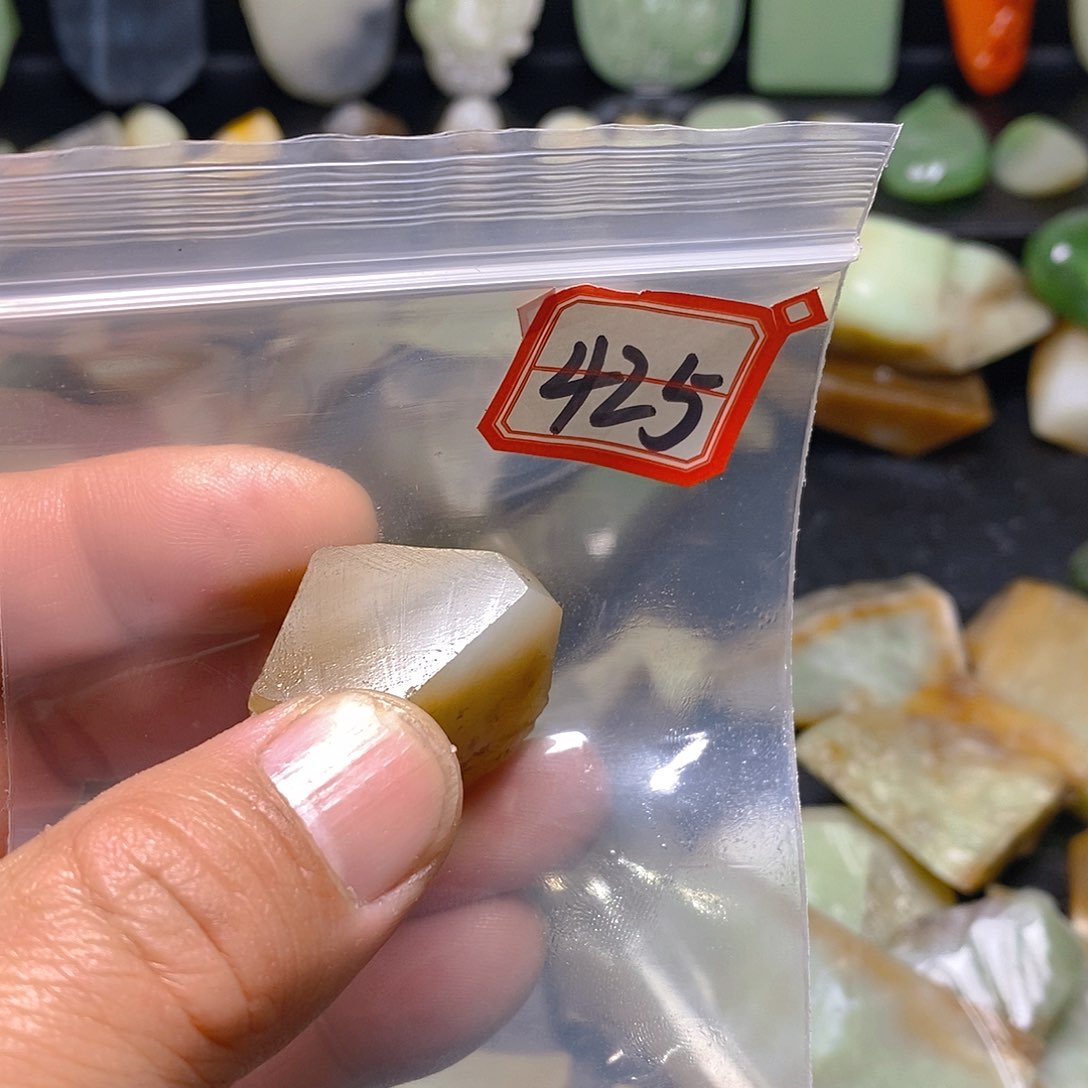 未镶嵌和田玉（糖玉）珠宝半成品御***清