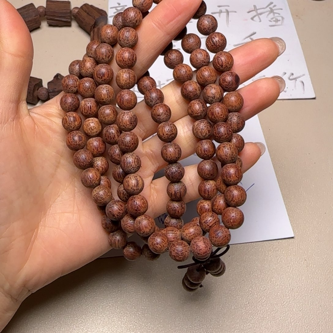 藤类降真香白油圆珠0.8*108多圈手串