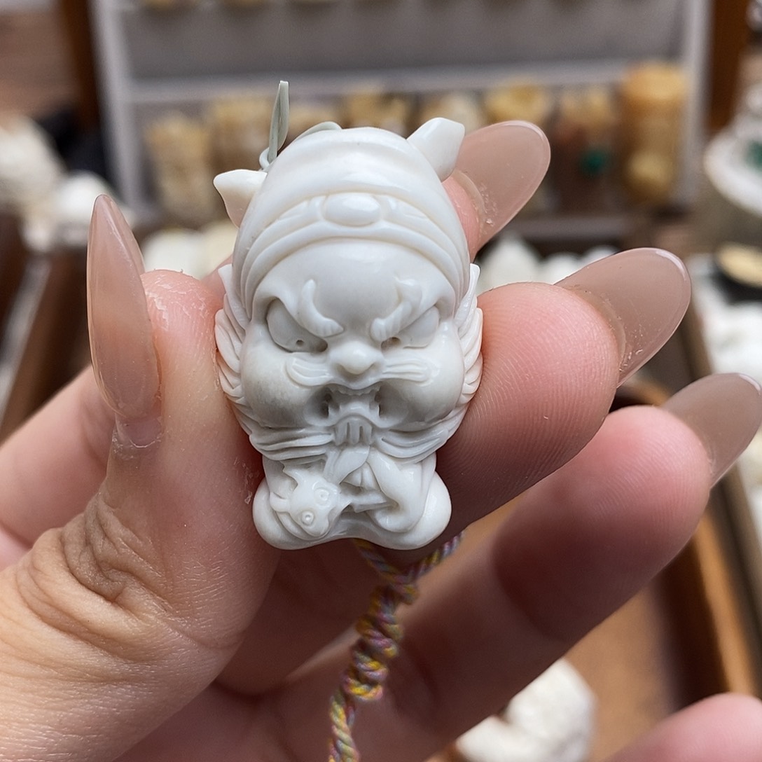 鹿骨把件二****^c43小钟馗