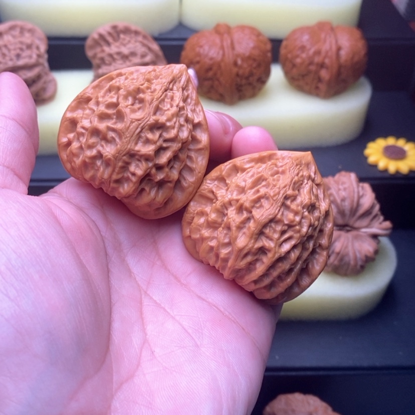 【闪购商品】文玩核桃吊坠41尺jinniu