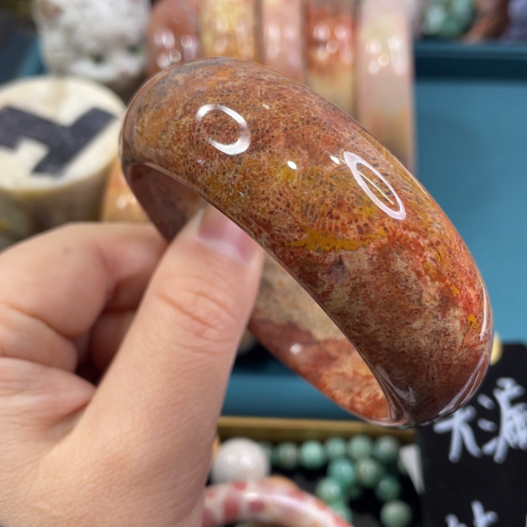 未镶嵌手镯硅化玉