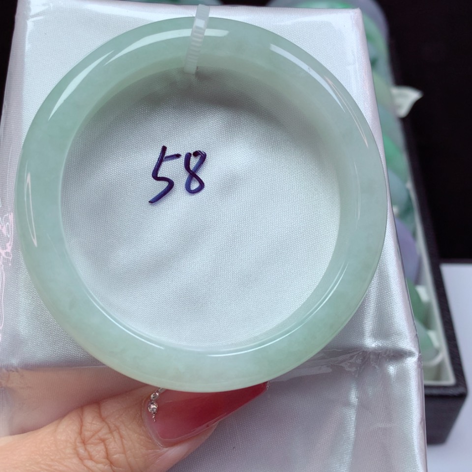 【闪购商品】翡翠手镯未镶嵌晴水58