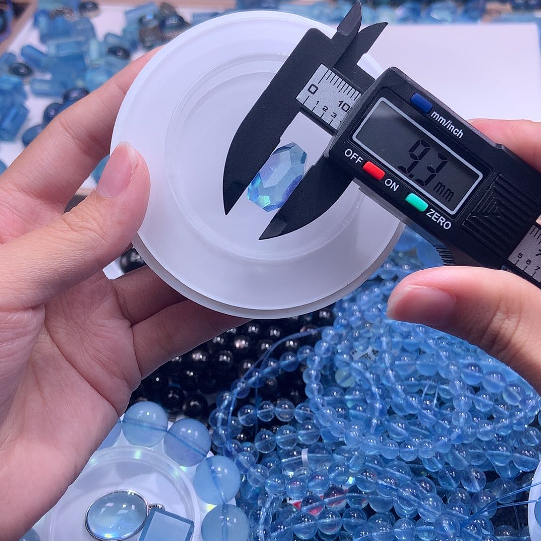 未镶嵌手串海蓝宝石随型切面80元 打孔不退换