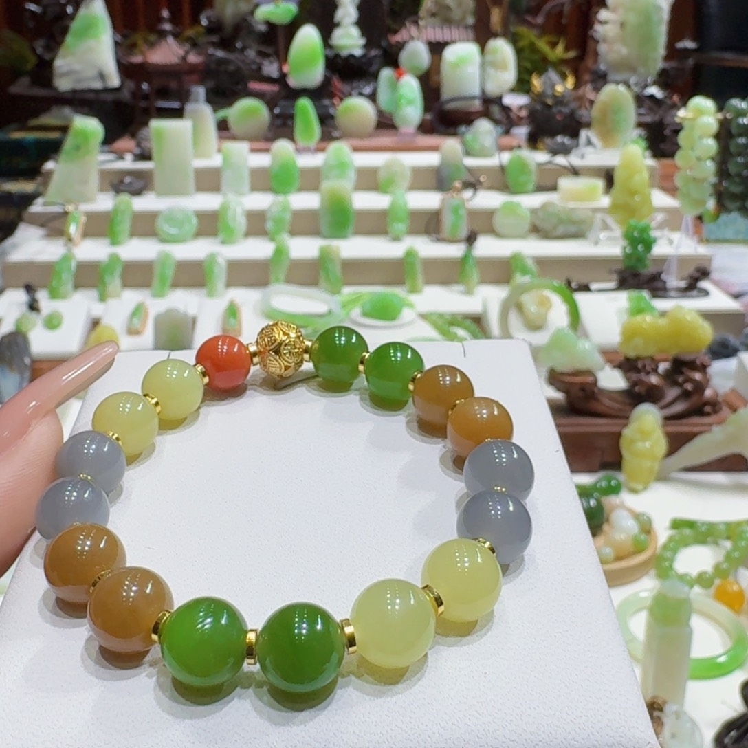 和田玉未镶嵌挂件多宝