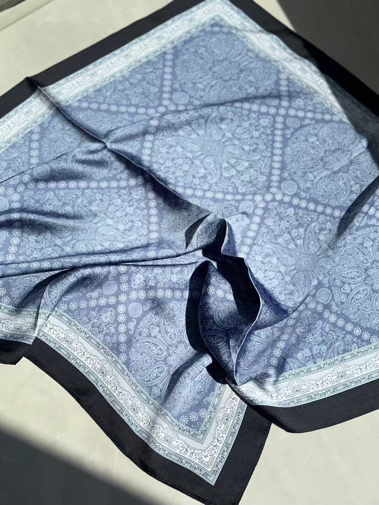 A20佩斯利老钱风！女夏季小方巾装饰领巾67*67