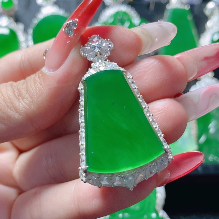 翡翠颈饰银S925镶嵌
